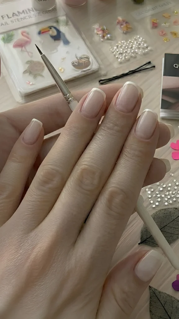 The Micro French Tip – Thin Lines, Big Impact