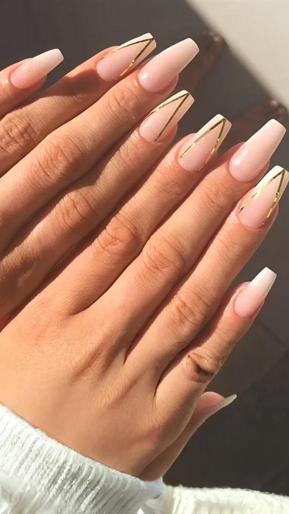 The Single Gold Stripe – Minimalist Luxury